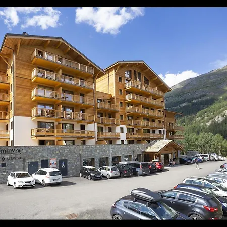 In With Ski-in Ski-out Access Tignes