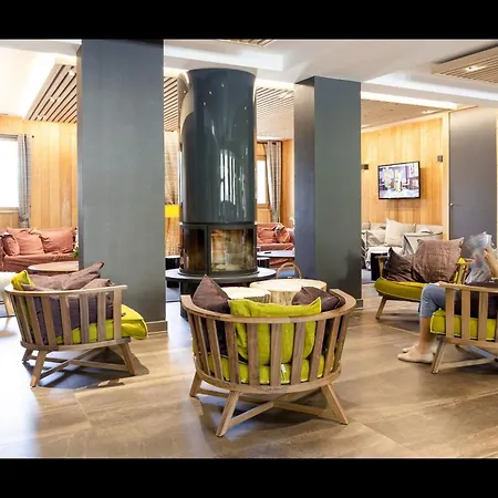 Appartement In With Ski-in Ski-out Access Tignes