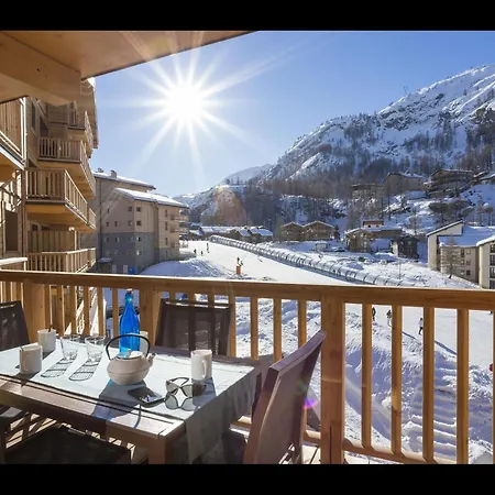 Appartement In With Ski-in Ski-out Access